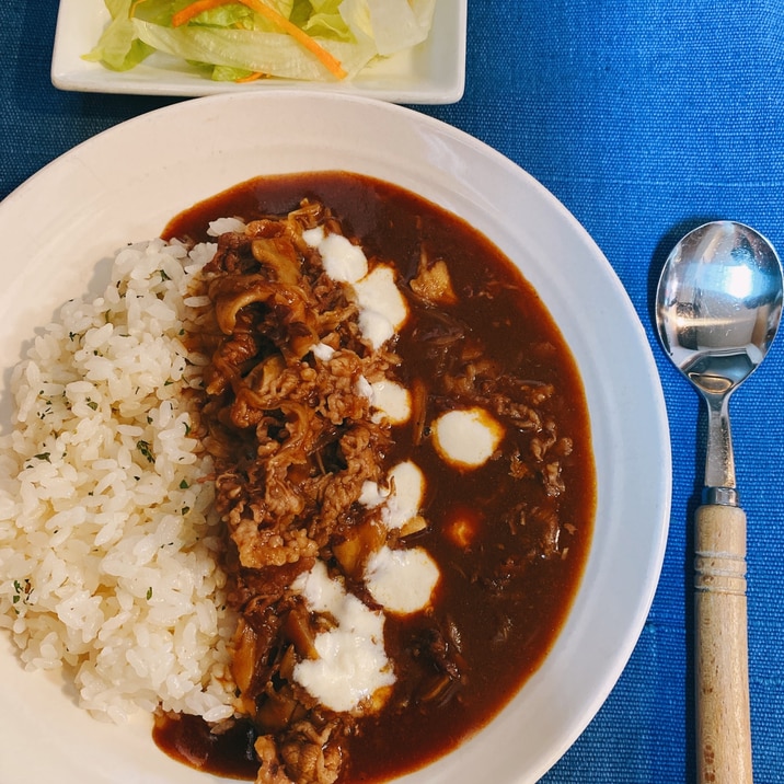 舞茸のビーフストロガノフwithバターライス